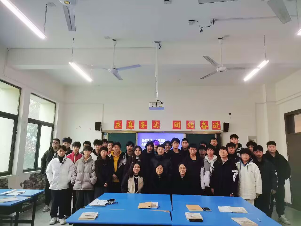 CB5B2 CB5B2